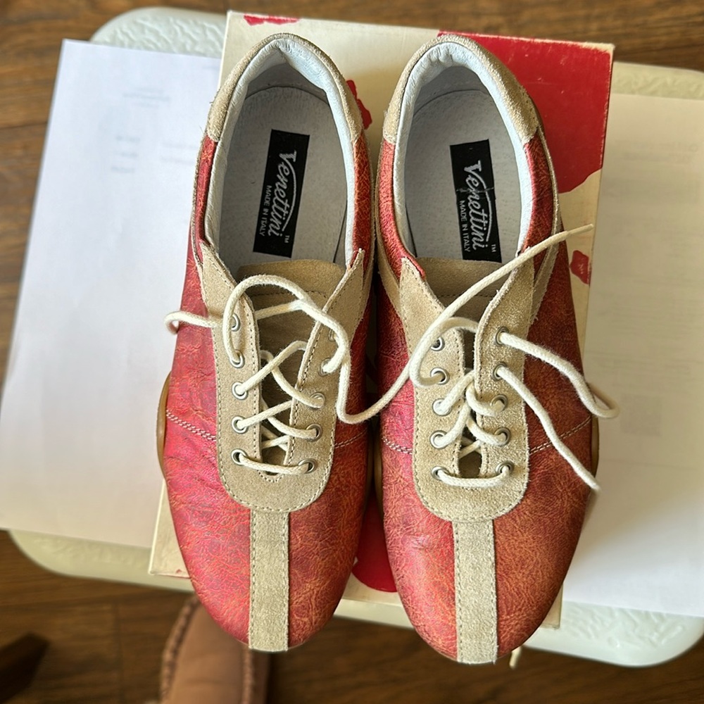 Leather, vintage sneakers, made in Italy, size 5